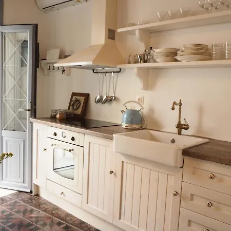 Stella's Home: Old Town Traditional Cretan House